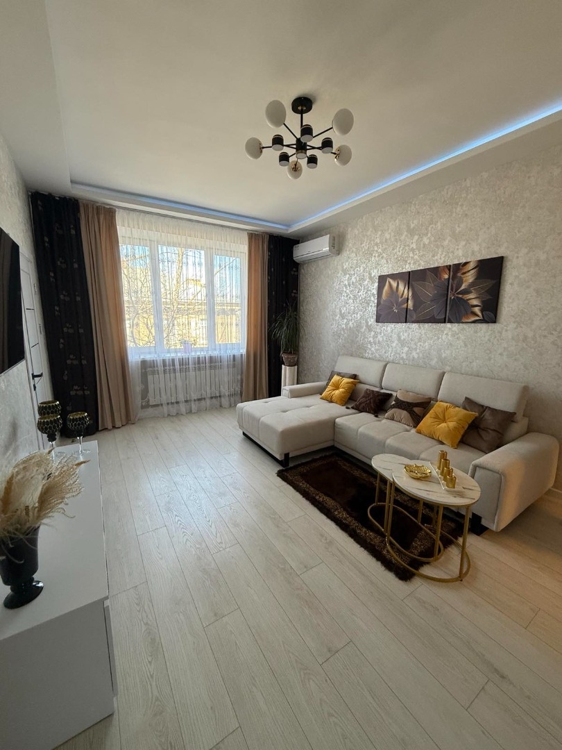 продажа трехкомнатной квартиры номер A-173672 в Приморском районе, фото номер 16